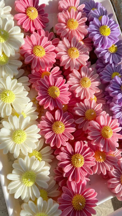 Daisy Candle