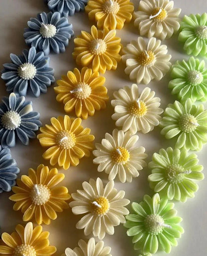 Daisy Candle