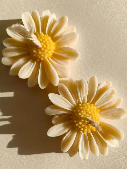 Daisy Candle