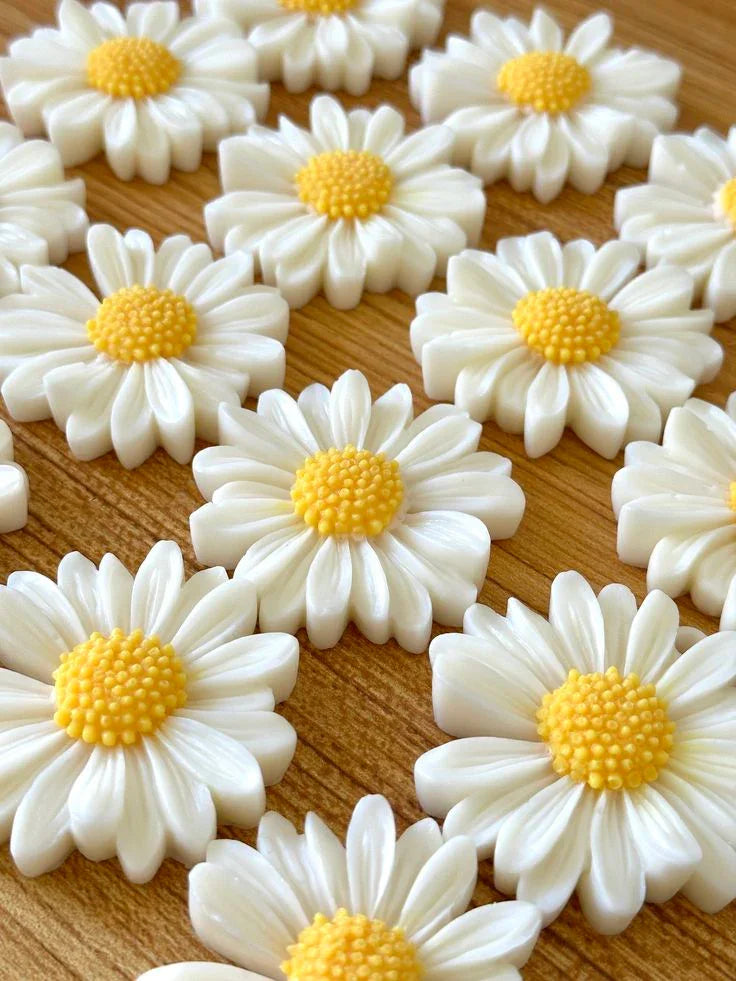 Daisy Candle