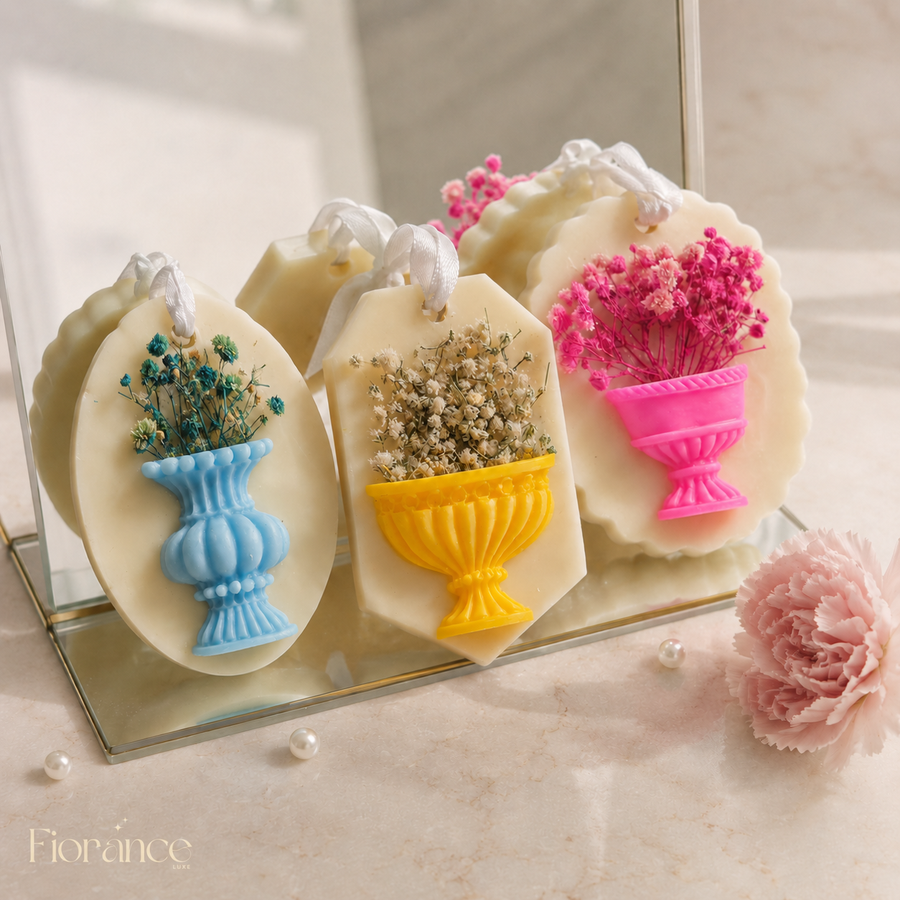 Fiorance Luxe flower pot soy wax sachet in blue – ornate wax urn with real dried botanical flowers for wardrobe and gifting