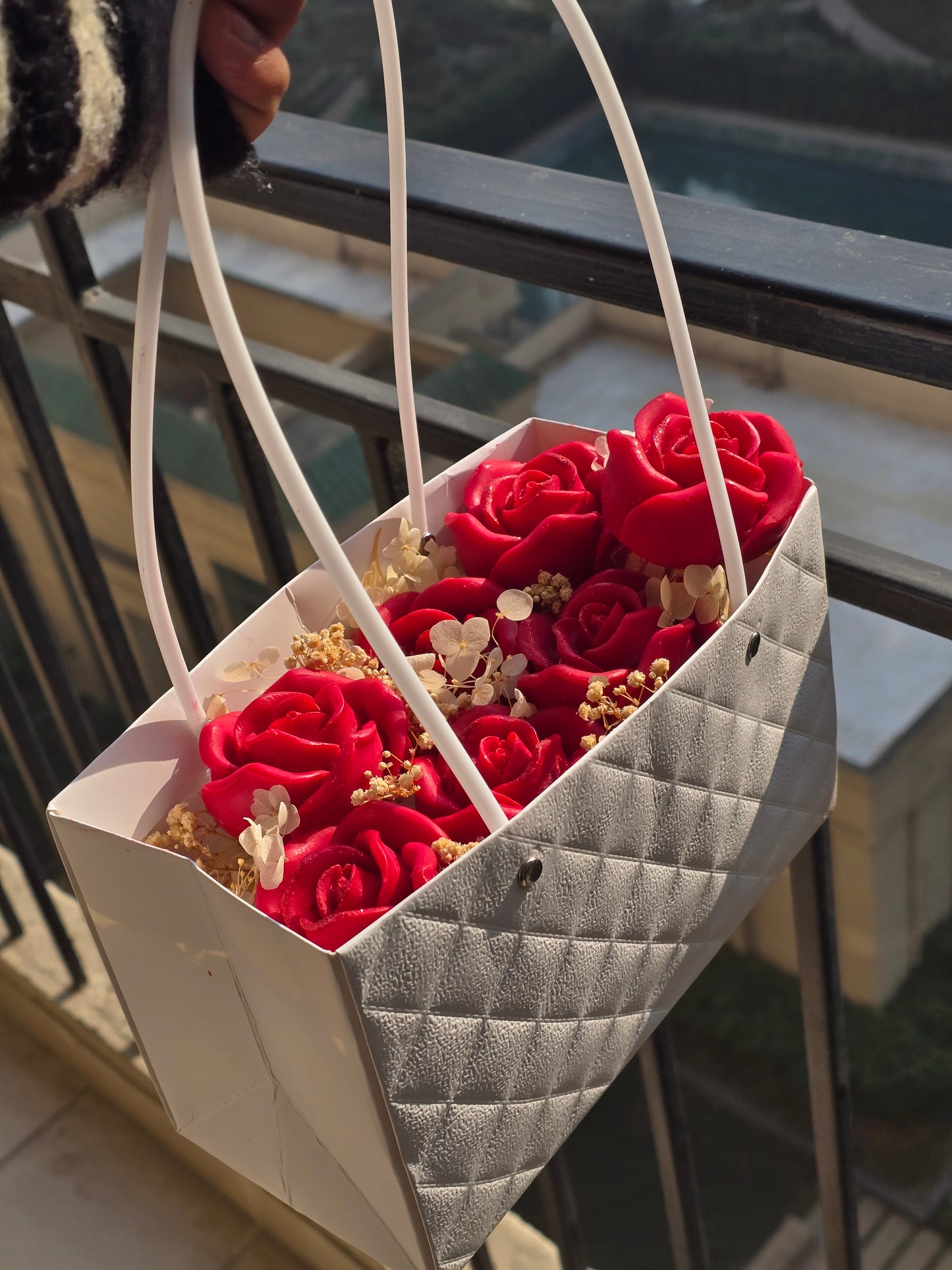 The Rose Vault - 6 Rose Candle Hamper