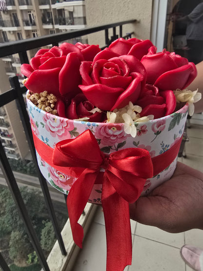 The Rose Bloom Box - 12 Rose Candle Hamper