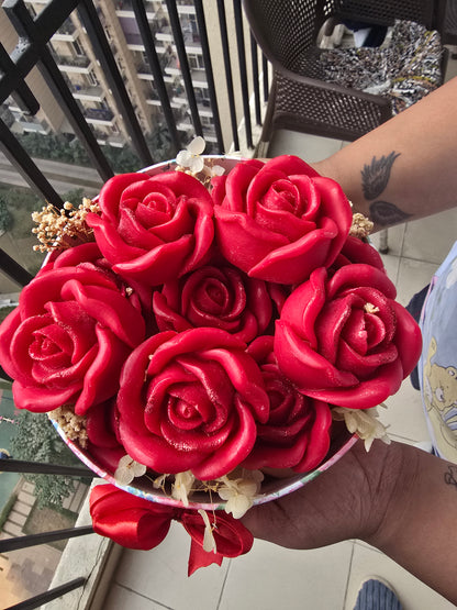 The Rose Bloom Box - 12 Rose Candle Hamper