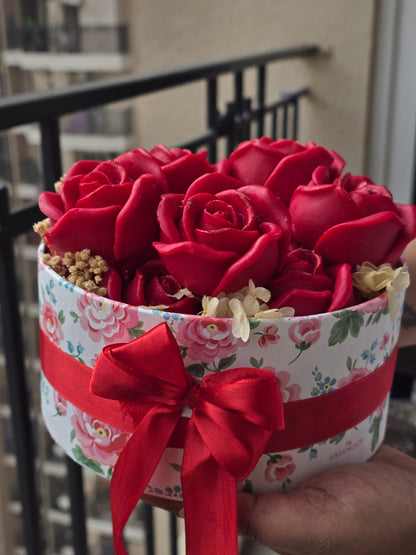 The Rose Bloom Box - 12 Rose Candle Hamper