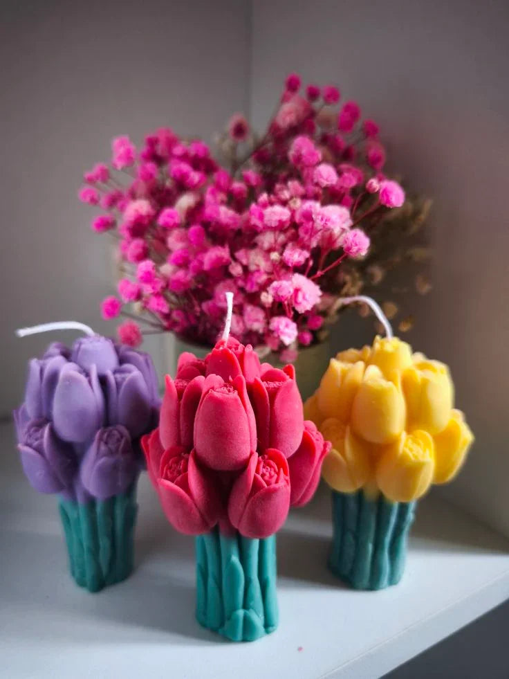 Tulip flower candle